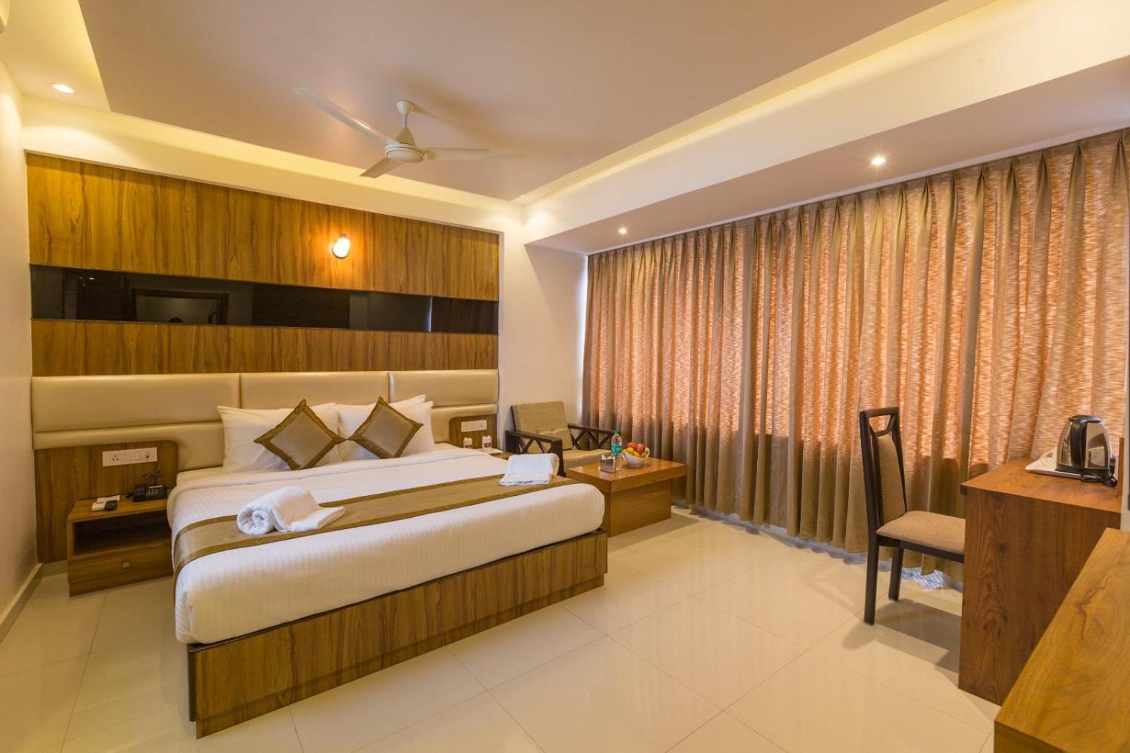 Grand Plaza Suites Kozhikode Bagian luar foto