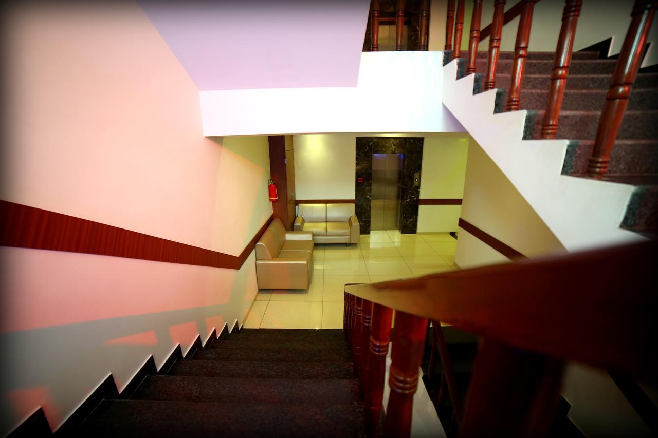 Grand Plaza Suites Kozhikode Bagian luar foto