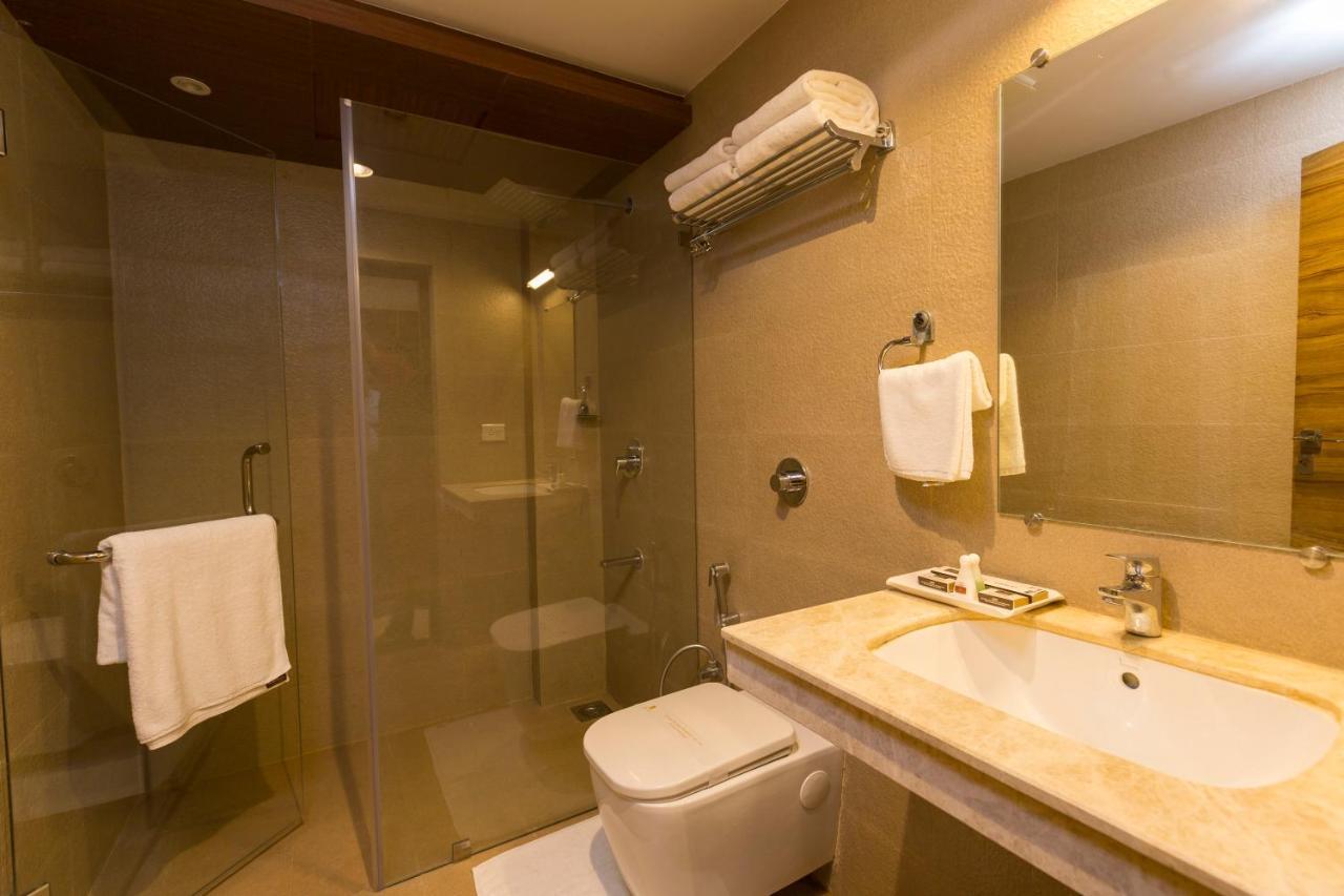 Grand Plaza Suites Kozhikode Bagian luar foto