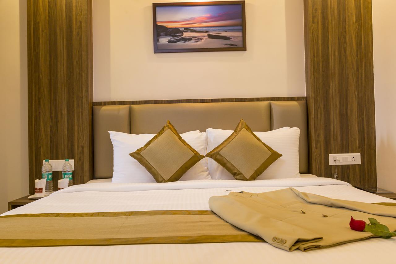 Grand Plaza Suites Kozhikode Bagian luar foto