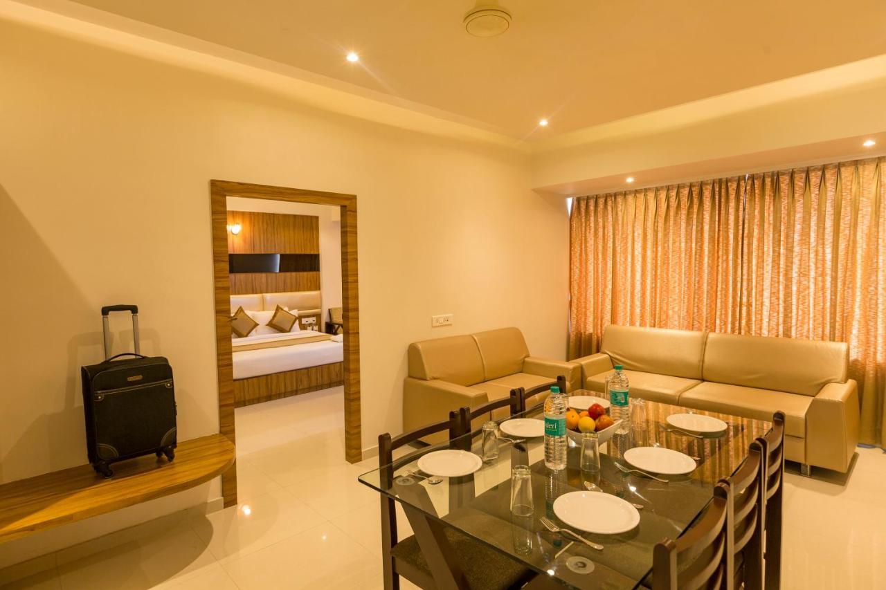 Grand Plaza Suites Kozhikode Bagian luar foto