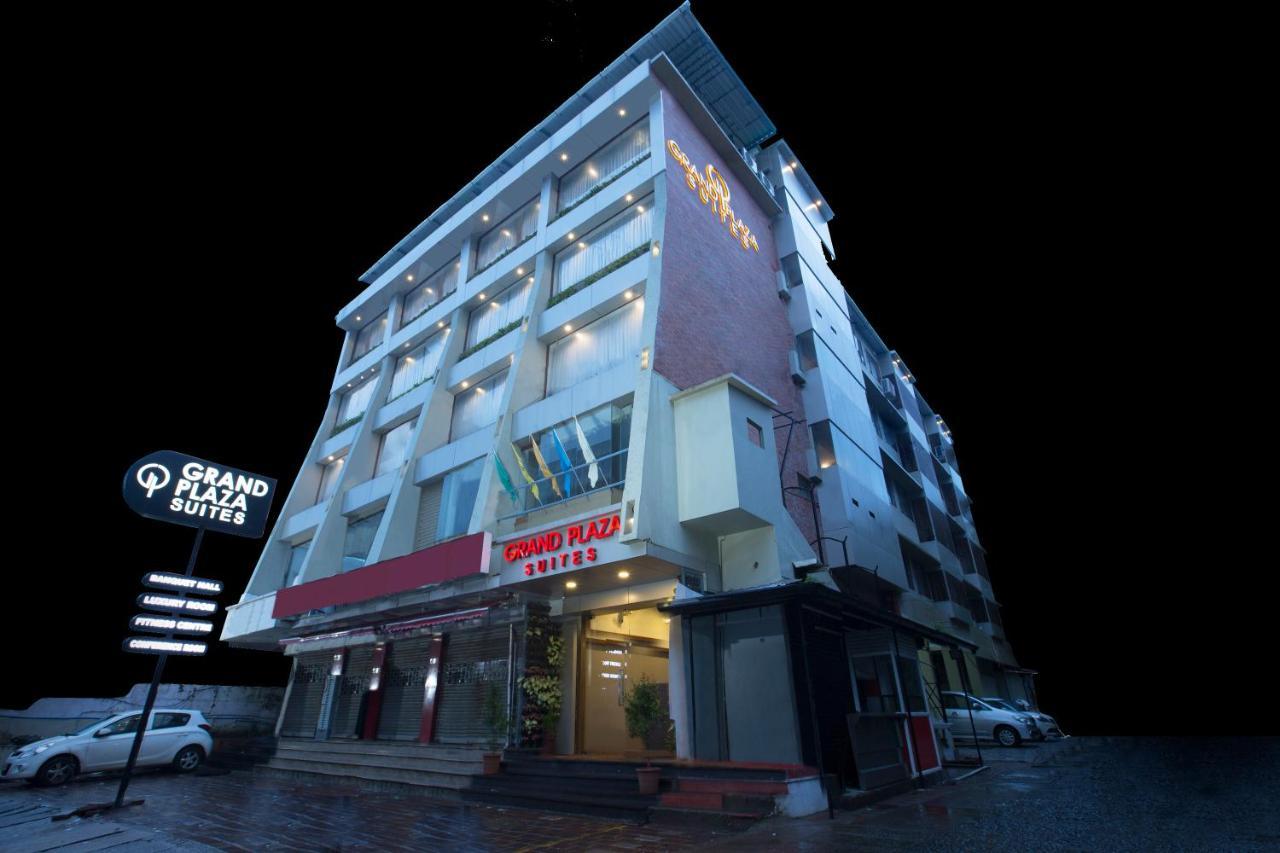 Grand Plaza Suites Kozhikode Bagian luar foto
